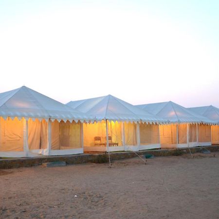 Kai Kabila Desert Camp Sām Exteriér fotografie