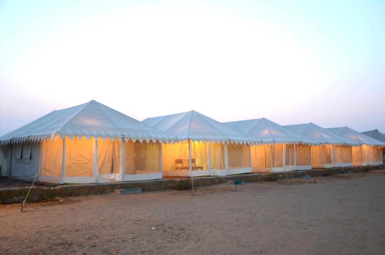 Kai Kabila Desert Camp Sām Exteriér fotografie